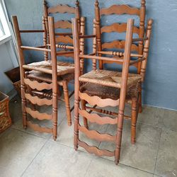 Antique Farm House Dinning Set. Table And Chairs 
