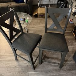 2 Bar Stools 