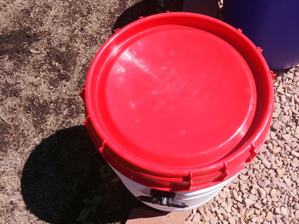 17 Gallon Food Grade Barrels Stackable for Sale in Las Vegas, NV OfferUp