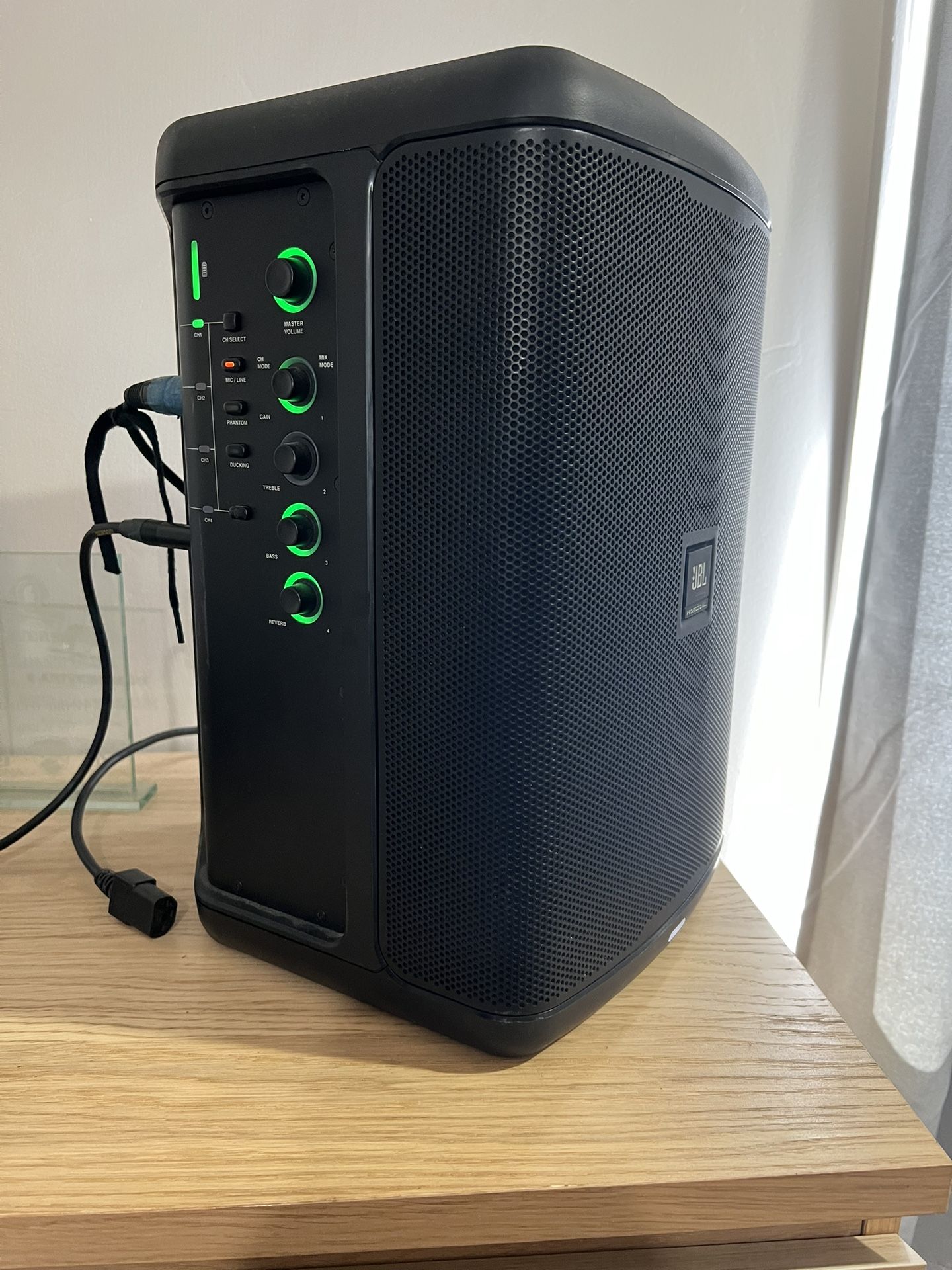 Yamaha Hs8 Sub Y Jbl eon Compact