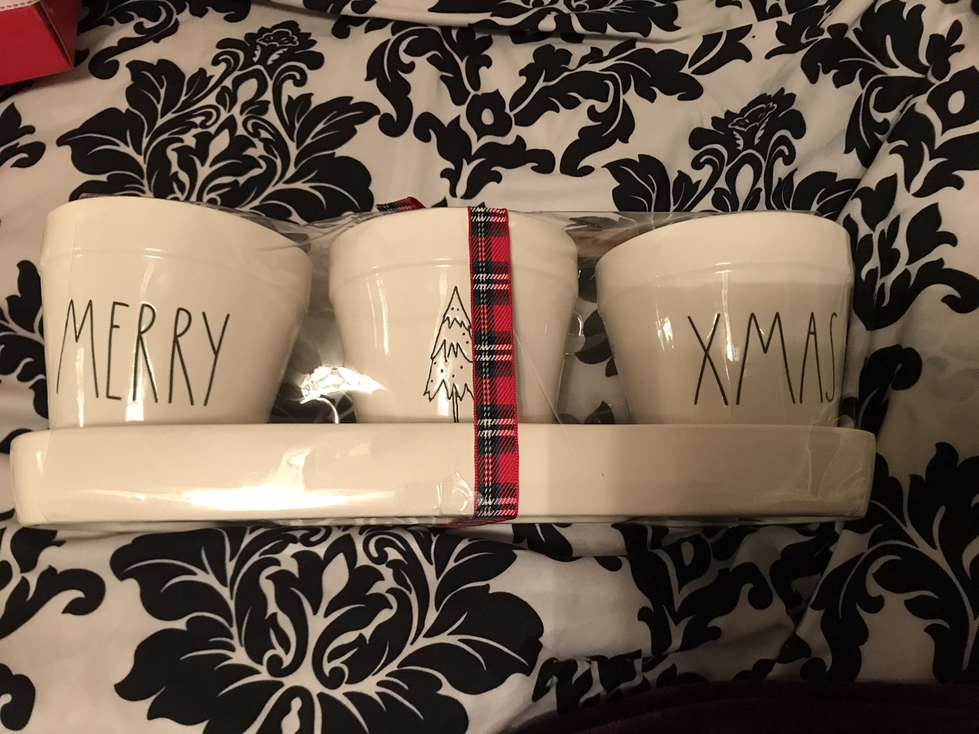 Rae Dunn holiday flower pots 3pk