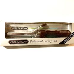 NEW Vidal Sassoon Professional 3/4” Curling Iron 