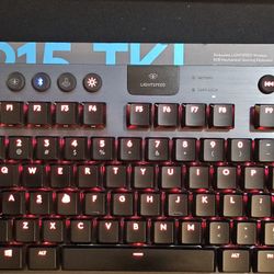 Logitech 915 TKL Wireless/Bluetooth Keyboard 