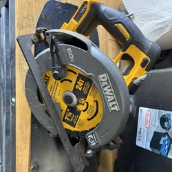 Dewalt Circular Saw 