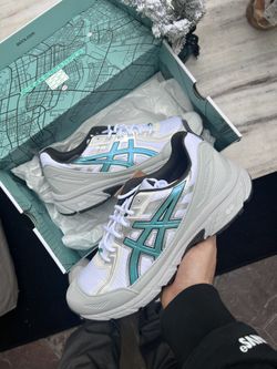 Hidden NY ASICS Venture 6 Shield Complex Con Exclusive