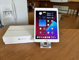 iPad Air white gold 128 gb iOS 15 beta