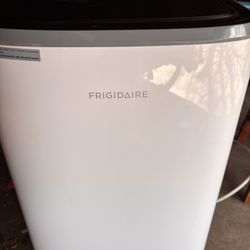 3 In 1 Frigidaire Portable Ac Great Condition Works Great
