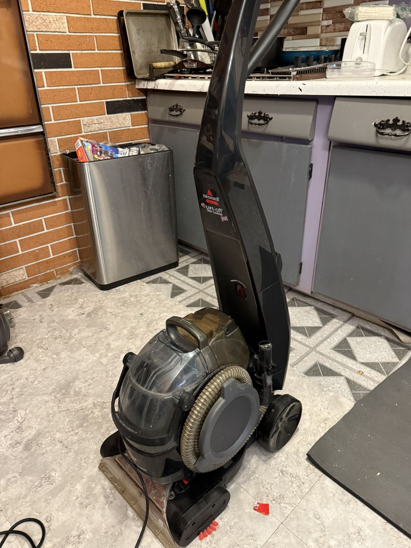Bissell Lift off pet deep cleaner