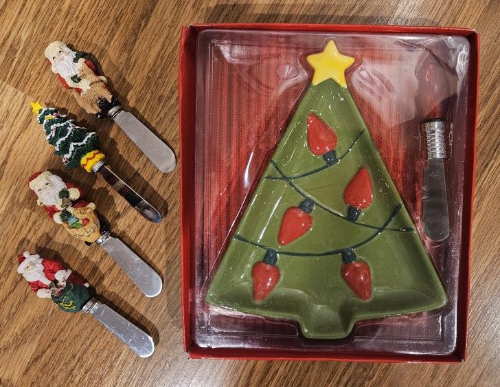 Hallmark Christmas Tree Serving Dish and Spreaders