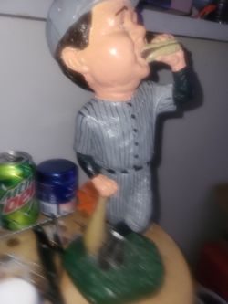 RARE BABE RUTH STATUE.