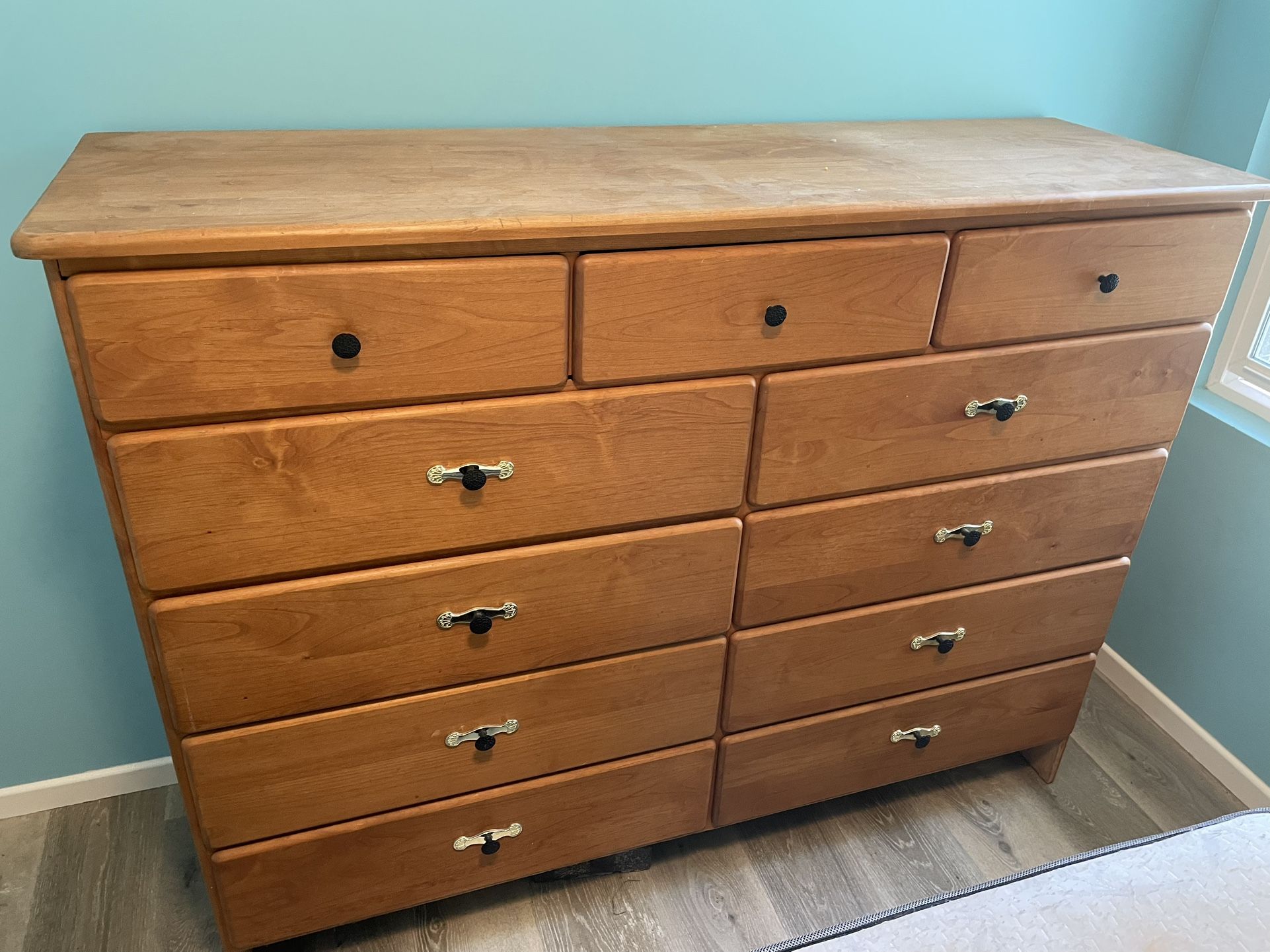Dresser
