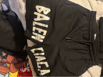 Balenciaga shorts xl