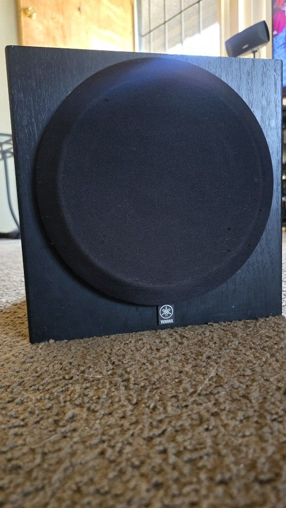 Yamaha Subwoofer 
