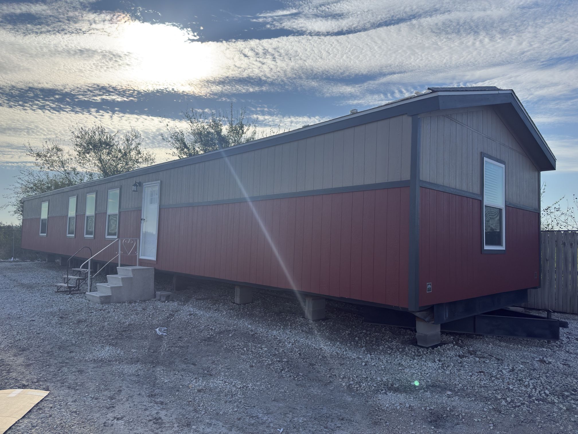 Nuevas CASAS anchas sensilla y dobles de 1-5 habitaciones DISPONIBLES! Comience por tan solo $500