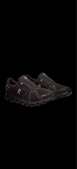 On Cloud All Black size 10M