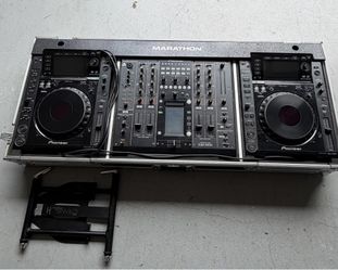 Pioneer DJ Equipment CDJ2000 DJM2000