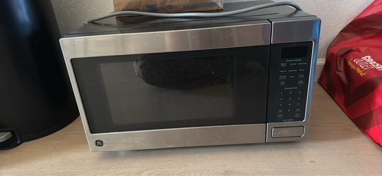 Large counter top microwave