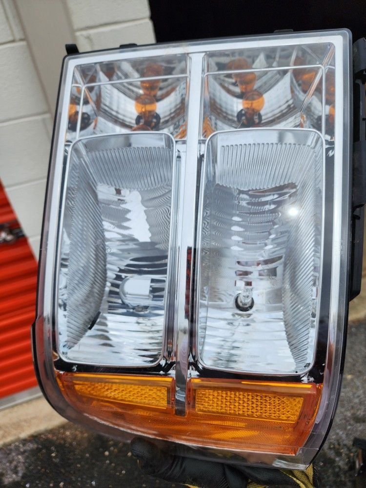 2007-2013 GMC Sierra 1500 - Passenger Side Headlight, With bulb(s), Halogen, Clear Lens