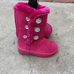 Brand New Toddler Size 7/8 Pink Boots