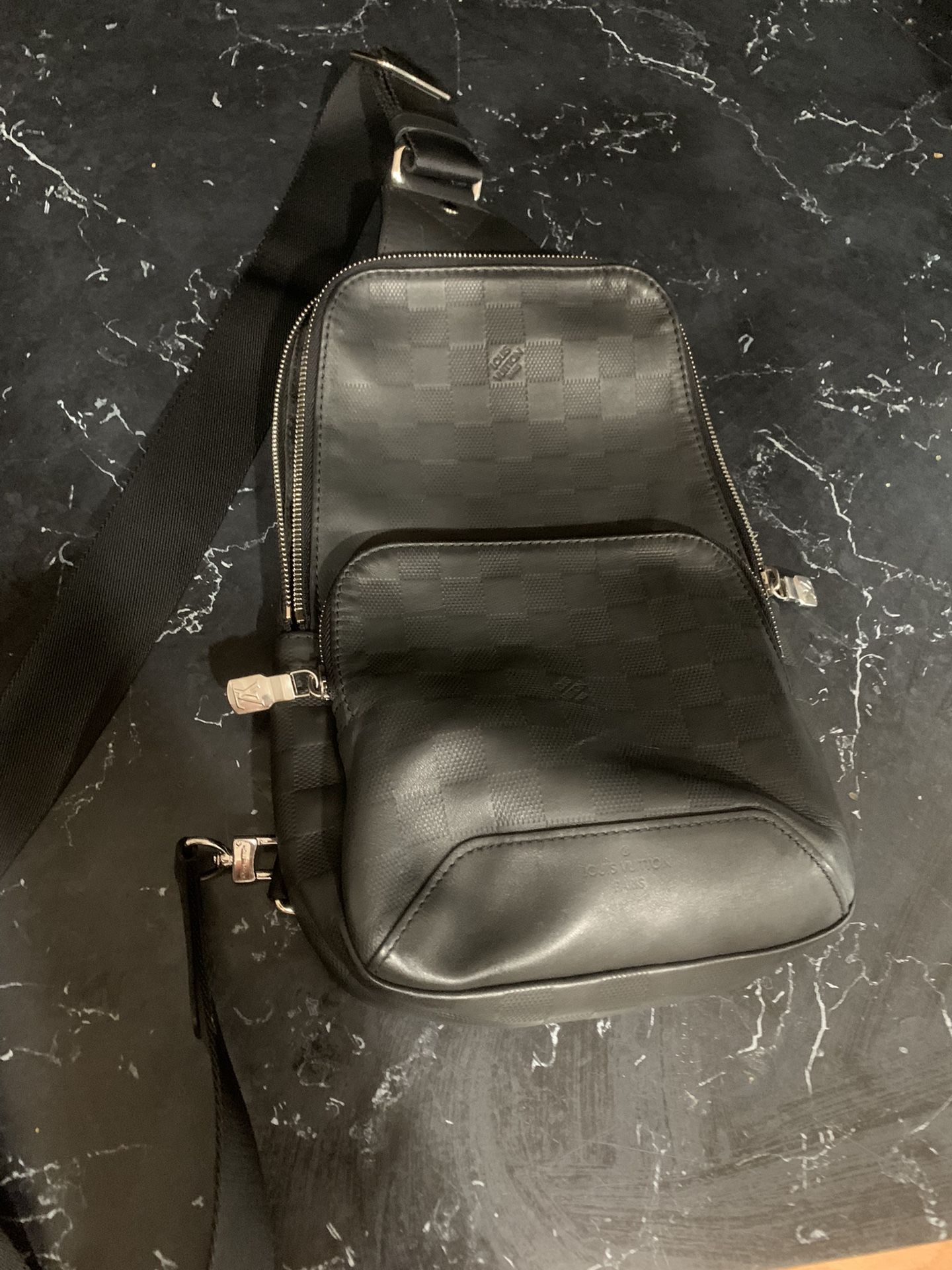 Louis Vuitton Avenue Sling Bag