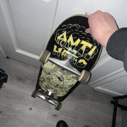 Custom anti Hero Punk Skateboard 