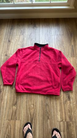 Men’s light weight pullover sweatshirt w/ pockets ( size L )