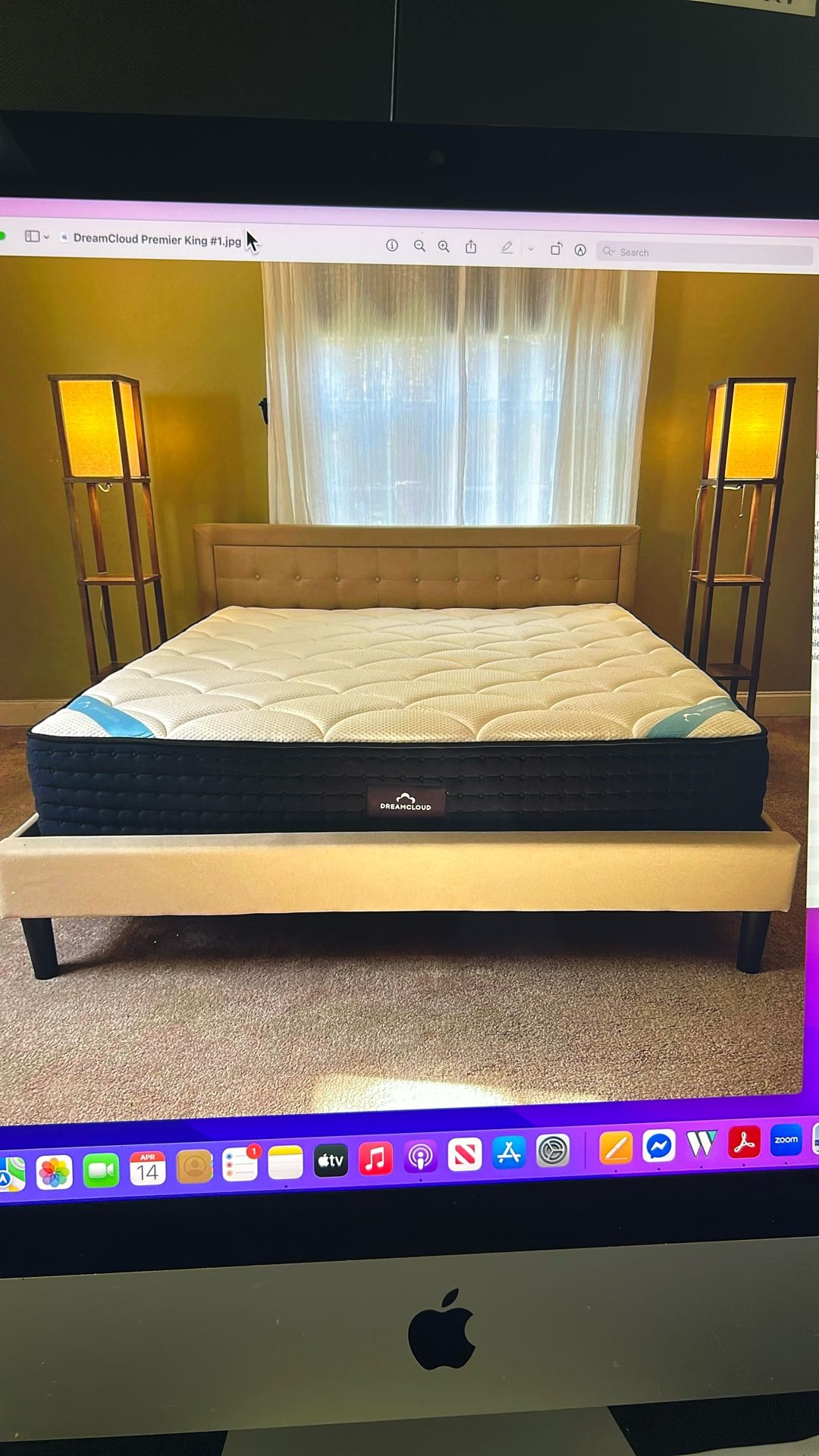 King Size Memory Foam Mattress (The DreamCloud Premier)