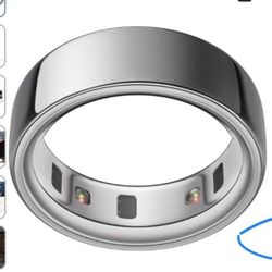 ŌURA Ring Like New  Size 9 Silver  With Charger And Box Great Gift Idea. Can Ship Message For Details  Please Check My Other Postings 