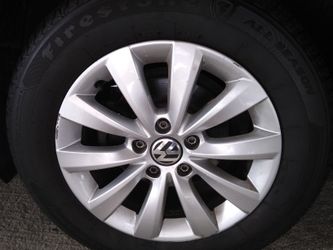 Volkswagen Passat 2012 2016 yr. Tires.