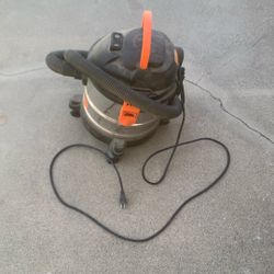 Shop vacuum