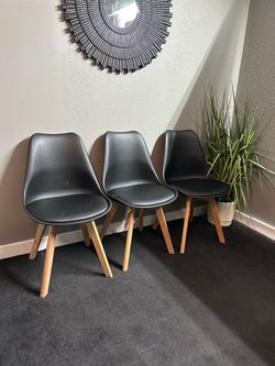 Set of 3 Mid-Century Modern Style Black Shell Dining Chairs