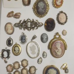 Cameo lot 29 pc