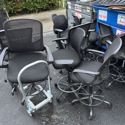 Office Chairs 