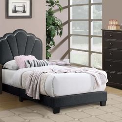 4pc Bedroom Twin Size Set/ Mattress Included