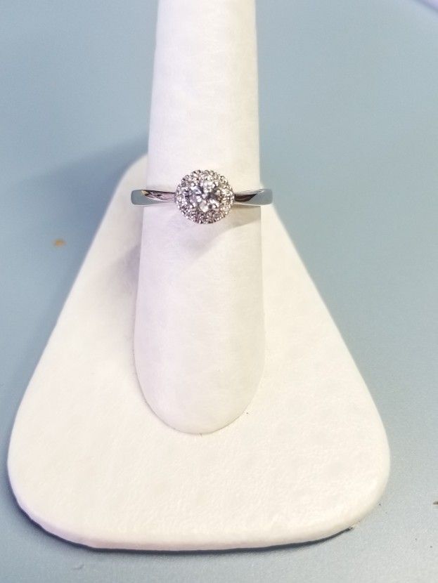 10k .18Ct Diamond Round Halo Engagement Wedding Ring Anillo De Diamantes Compromiso 
