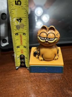 Vintage GARFIELD Big Fat Hairy Deal PRESS & HEAD TURNS Plastic Toy