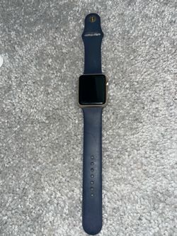 Apple Watch 42mm Gold - Charger & Case Included