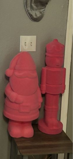 Pink Christmas decor
