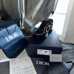 Dior B30’s
