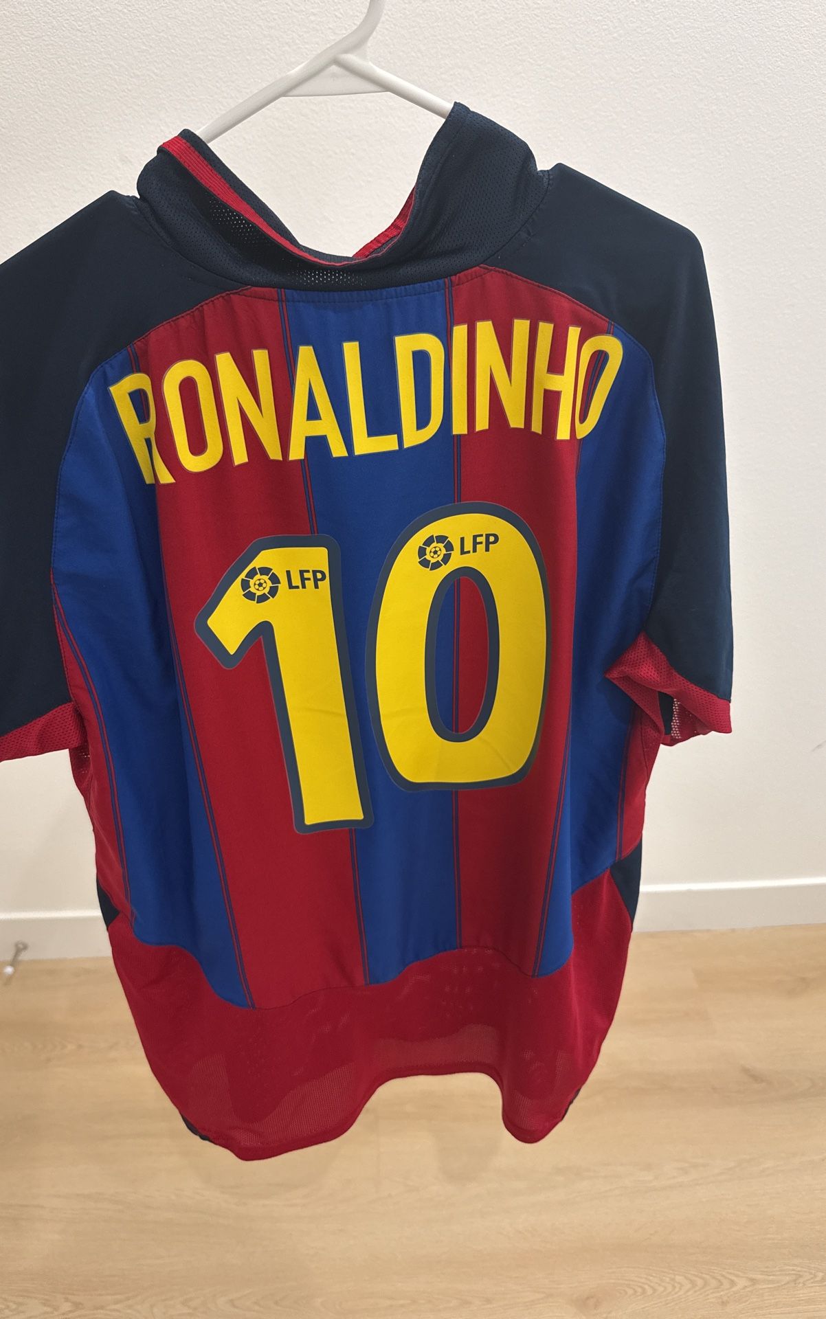 Authentic Ronaldinho 2003/04 Barcelona Jersey,All Products : American Fashion Style Bags On Sale