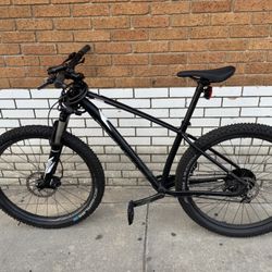 Specialized Fuse 27.5” Black Mountain Bicycle 