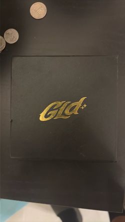 GLD necklace and bracelet