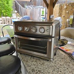 Cuisinart TOA-60 Toast Oven Air Fryer - Works Great