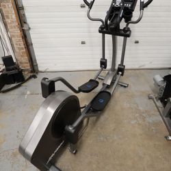 Used Life Fitness E3 W Go Console Elliptical