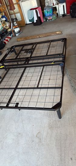 Sleepy’s basic adjustable bed queen size with mattress