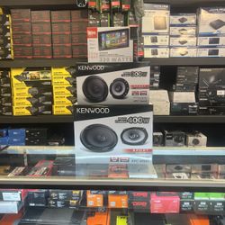 Boss Elite Radio System, 2 Sets Of Kenwood Speakers. NO Credit Financing Available!!