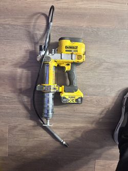 DeWalt 20V MAX Cordless Grease Gun