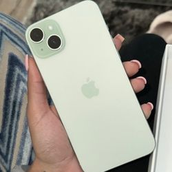 Unlocked iPhone 15 128GB Green