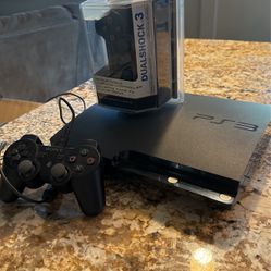 PlayStation 3 With 2 DualShock 3 Controllers 