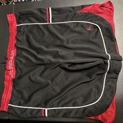 Jordan Men’s basket ball shorts size Large
